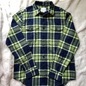American Eagle Classic Fit Button Up Shirt
